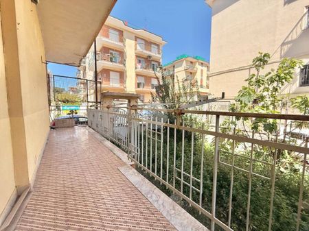 Trilocale viale Bognar, Pozzuoli Alta, Pozzuoli - Photo 5