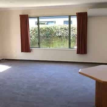 Comfortable, warm, north facing 3 bedroom home - Photo 1