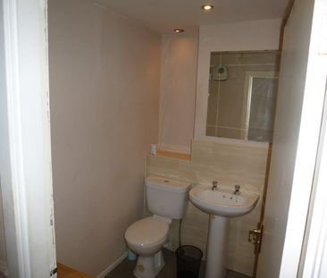 Old Sneddon Street, Glasgow, PA3 2AN - Photo 6