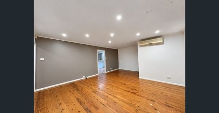 Spacious Living with Classic Character - Photo 2