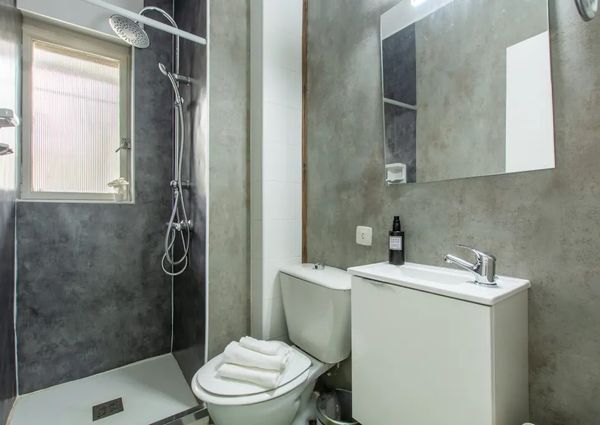 Calle del Pez Austral, Madrid, Community of Madrid 28007