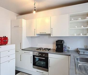 Gelijkvloers app. te huur in Roeselare voor € 750 met 2 slaapkamers - Photo 1