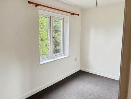 2 bedroom semi-detached house to rent - Photo 3