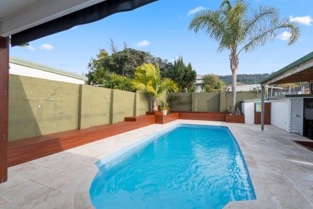 Easy Living with a Pool and Space to Entertain - Photo 5
