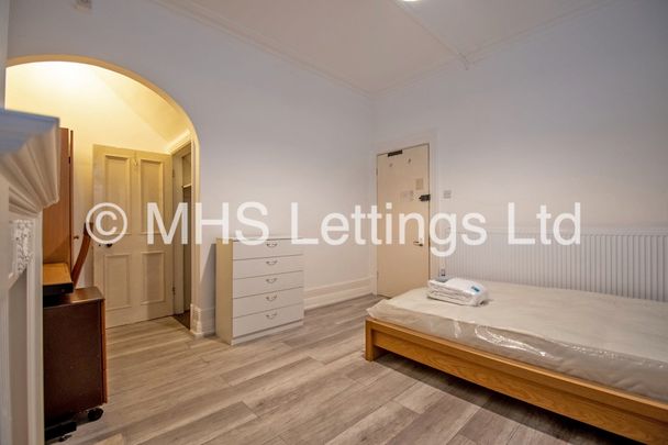 5 Bedroom Mid Terraced House for rent in Hanover Square - Photo 1
