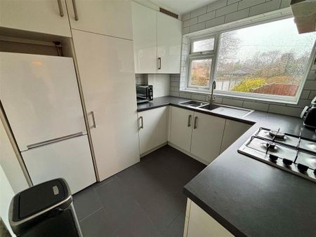 2 bedroom maisonette to rent - Photo 5