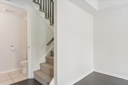 For Lease - 2441 Greenwich Road Unit# 121, Oakville, Ontario - Photo 3