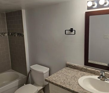 For Lease - 121 Cumberland Street, Barrie, Ontario - Photo 5