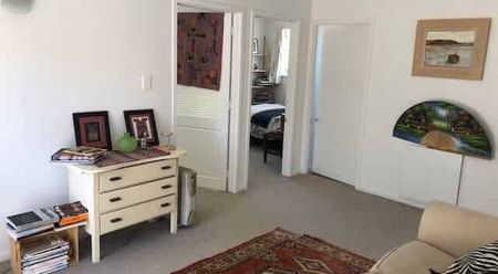 Self Contained Cozy Cottage - Photo 4