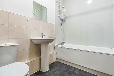 3 bedroom apartment to rent - Photo 4