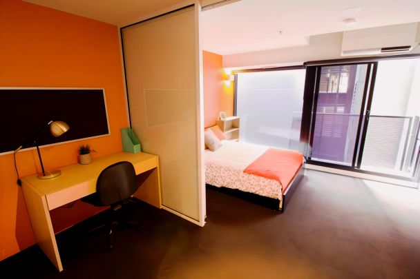 131 Pelham Street, Melbourne - Photo 1