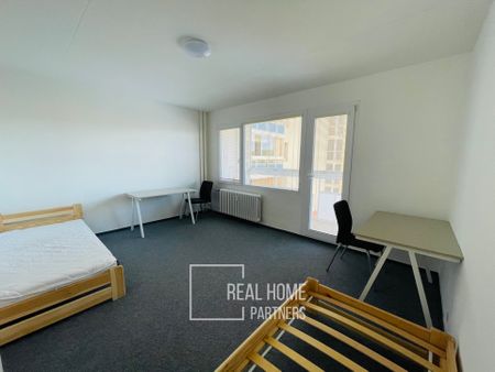 Pronájem pokoje 73 m² - Fotografie 2