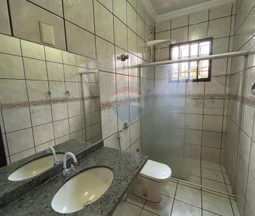 Casa com três quartos duas suítes e vagas para até três carros na c... - Foto 4