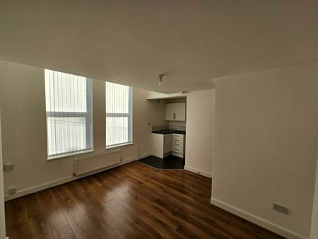 2 Bed Flat, Kremlin Drive, L13 - Photo 2