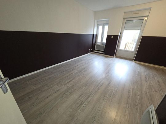 Location Appartement 4 pièces 75m² LE CREUSOT 71200 - Photo 1