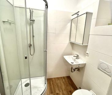 Erstbezug nach Generalsanierung: 2 Raum Wohnung im EG mit Terrasse, - Foto 1