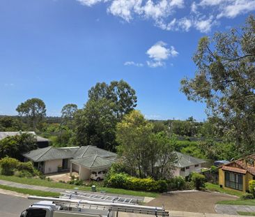 32 Paddington Drive, Carrara QLD 4211 - House For Rent | Domain - Photo 3