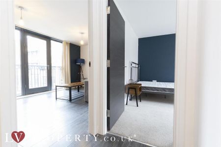 2 bedroom apartment to rent - Photo 3
