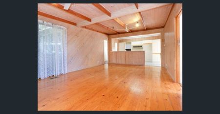 Room to Grow ~ Large and Spacious 3 Bed ~ 2 Bath ~ 2 Living Home with Gardens and Single Garage - Photo 2