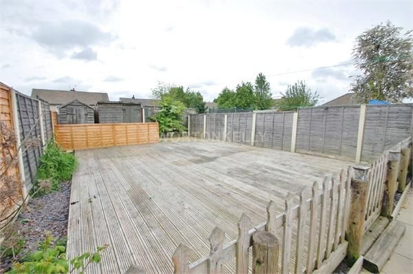 3 bedroom detached house to rent - Photo 1