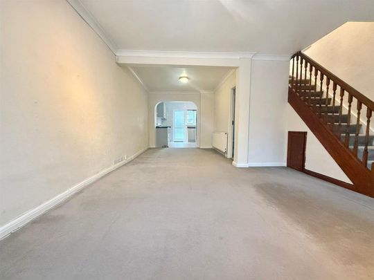 Gresham Road, Hillingdon, UB10 - Photo 1