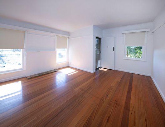 80 Oriel Road, Ivanhoe - Photo 1