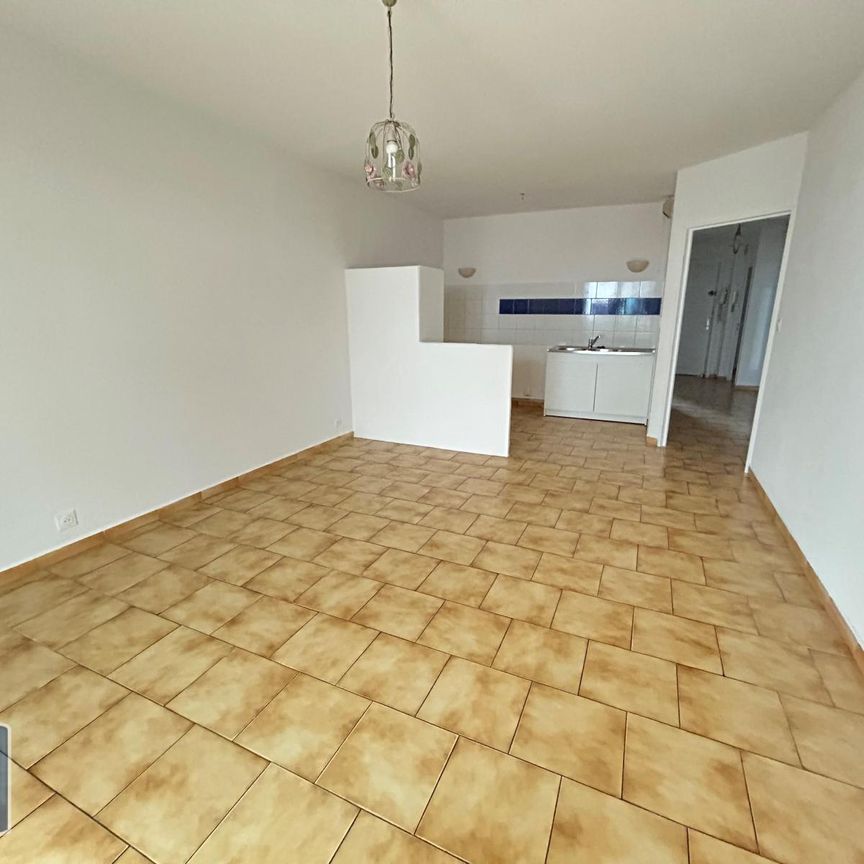 Location Appartement 3 pièces 74m² NICE 06300 - Photo 1