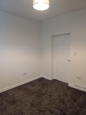 2 bedroom ground floor flat to rent - Photo 1
