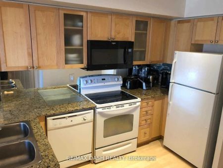 761 Bay Street #2210 - Photo 2
