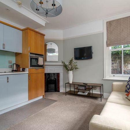 1 bedroom serviced apartment to rent - Photo 2