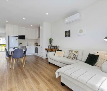Modern Three- bedroom Totara Park home! - Photo 1