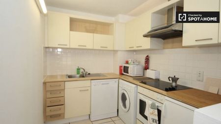 Stylish 3-bedroom apartment for rent in Old City, Dublin - Photo 4