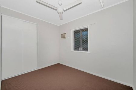 Unique 6 Bedroom Home - 3 Bay Shed - Large Block - Photo 2
