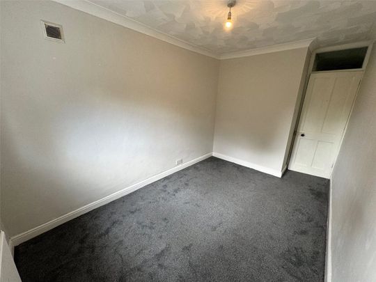 3 Bedroom House - Fort Road, Southampton - Photo 1