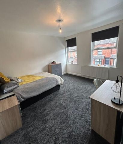 Hessle Mount, Hyde Park - Photo 5