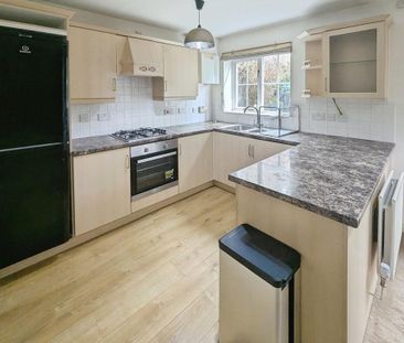 3 bedroom semi-detached house to rent - Photo 5