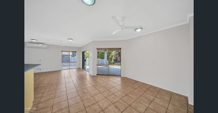 Family home in Gordonvale - Photo 2