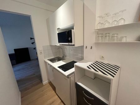 Location Appartement 1 pièce 24m² NANTES 44000 - Photo 2