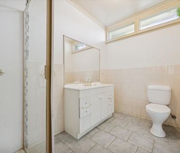 Versatile Family Living with Bonus Studio Retreat - Photo 6