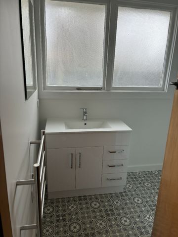 Looking for a cozy and comfortable home in Albury? - Photo 2