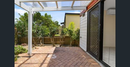 ONE OF THREE! SMALL COMPLEX - TWO STOREY TOWNHOUSE - Photo 4