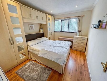 35 Edgewater, Lisburn, BT27 5PZ - Photo 3