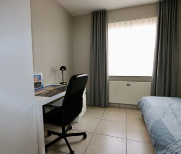 Instapklaar appartement met 2 slaapkamers, terras en een garage! - Foto 3