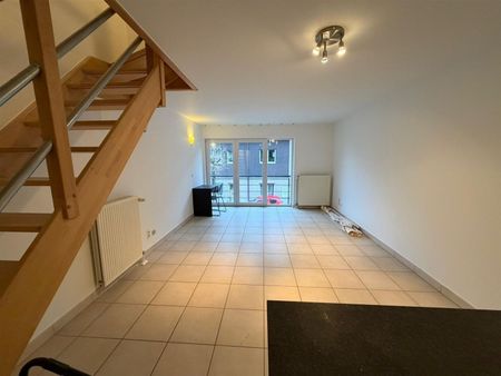 Duplex-appartement met extra zolderkamer + garagebox in het centrum! - Photo 4
