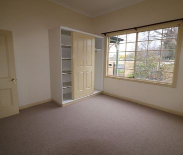 AMAZING FAMILY HOME!! - Photo 5