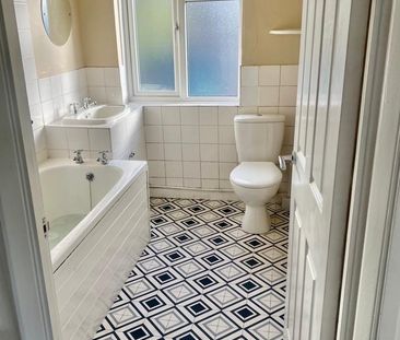 2 bedroom maisonette to rent - Photo 4