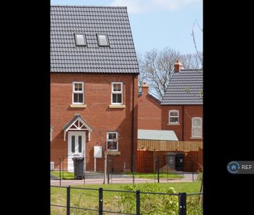 3 bedroom semi-detached house to rent - Photo 6