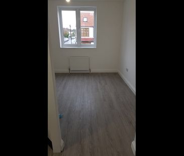 Room in a Shared House, Silverleigh Road, CR7 - Photo 2