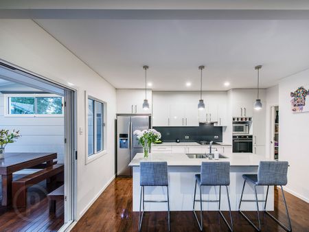 9 Cyril Street, Camp Hill QLD 4152 - House For Rent | Domain - Photo 3