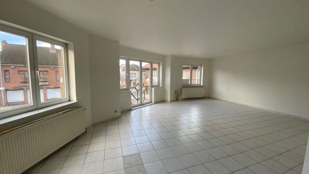 Appartement met garage op de eerste verdieping in Sint-Niklaas - Foto 1